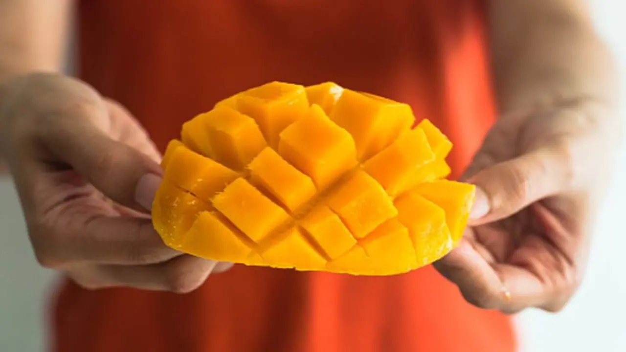 Mangoes Mangoes