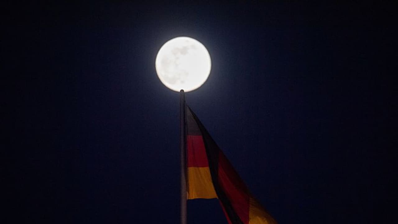 supermoon photostory
