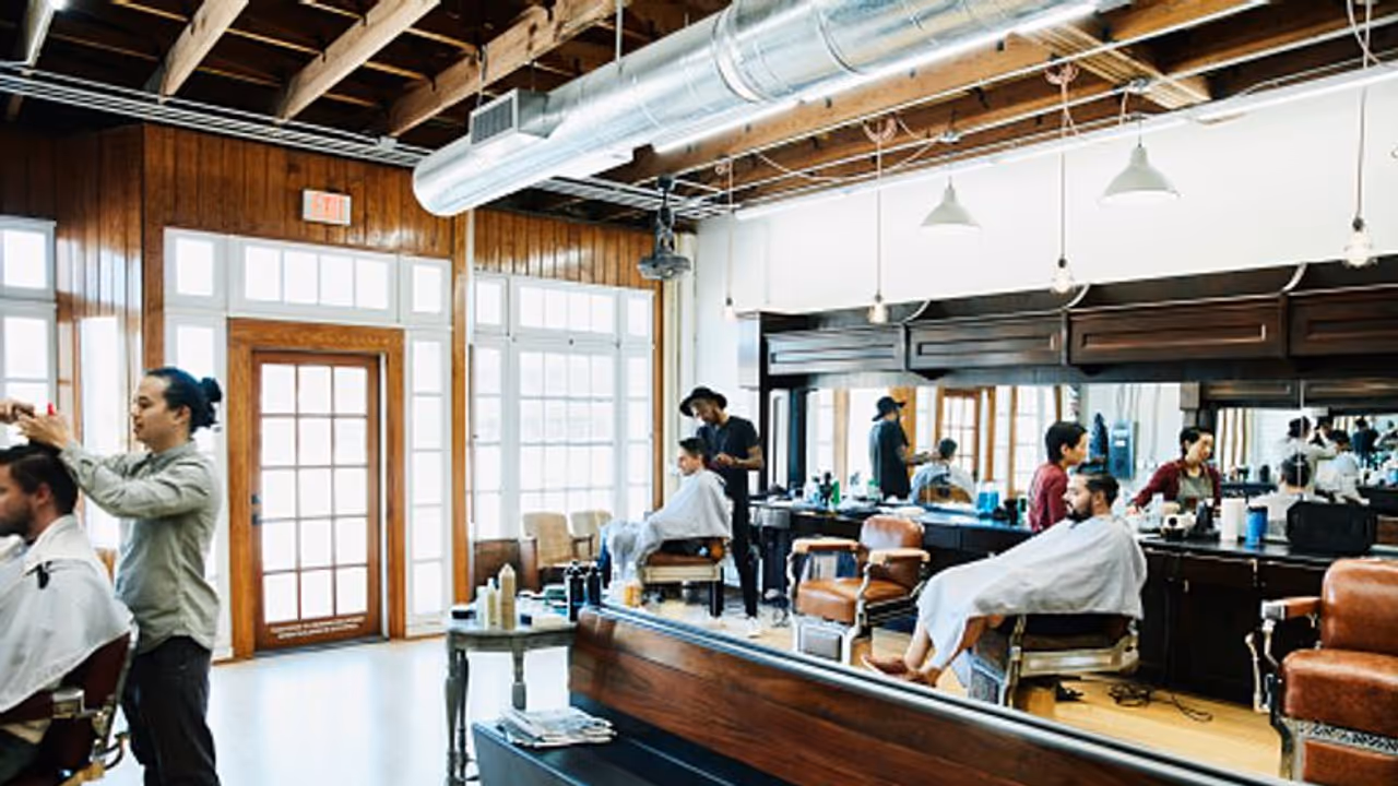 Bengaluru salon's ₹2 lakh revenue claim sparks Reddit debate Bengaluru salon's ₹2 lakh revenue claim sparks Reddit debate