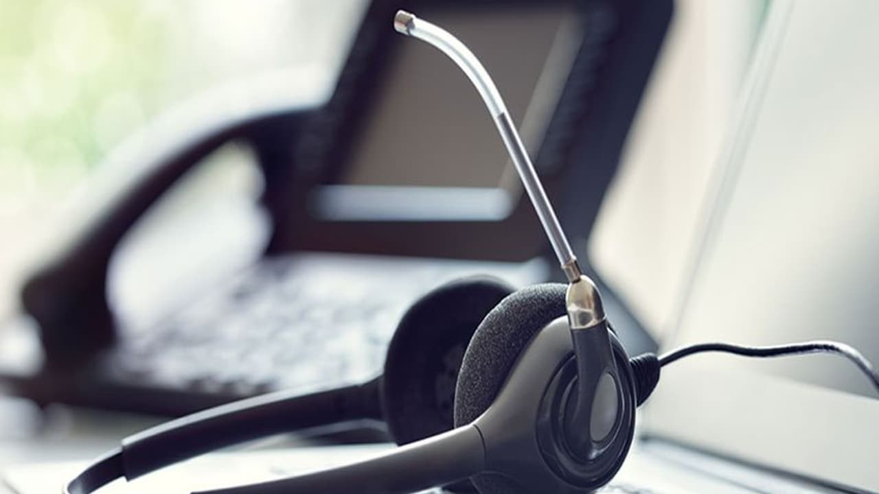 Fake Call Centre, Delhi Police, Fake Call Center in Delhi, Call Center in Delhi, Delhi News, Delhi Police Action Fake Call Centre, Delhi Police, Fake Call Center in Delhi, Call Center in Delhi, Delhi News, Delhi Police Action