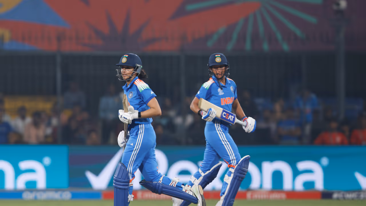 Smriti Mandhana and Harmanpreet Kaur Smriti Mandhana and Harmanpreet Kaur