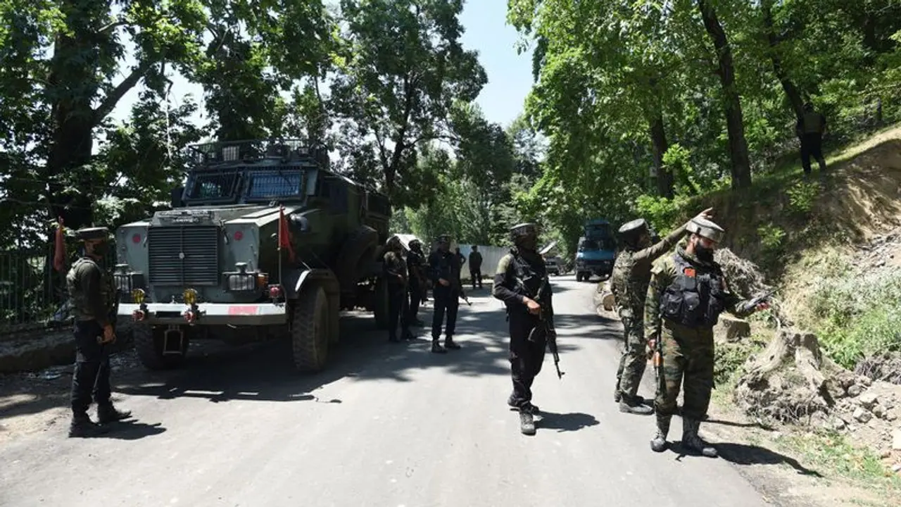 jammu kashmir terrorists killed in Shopian, civilians killed in pakistani shelling at poonch KPP