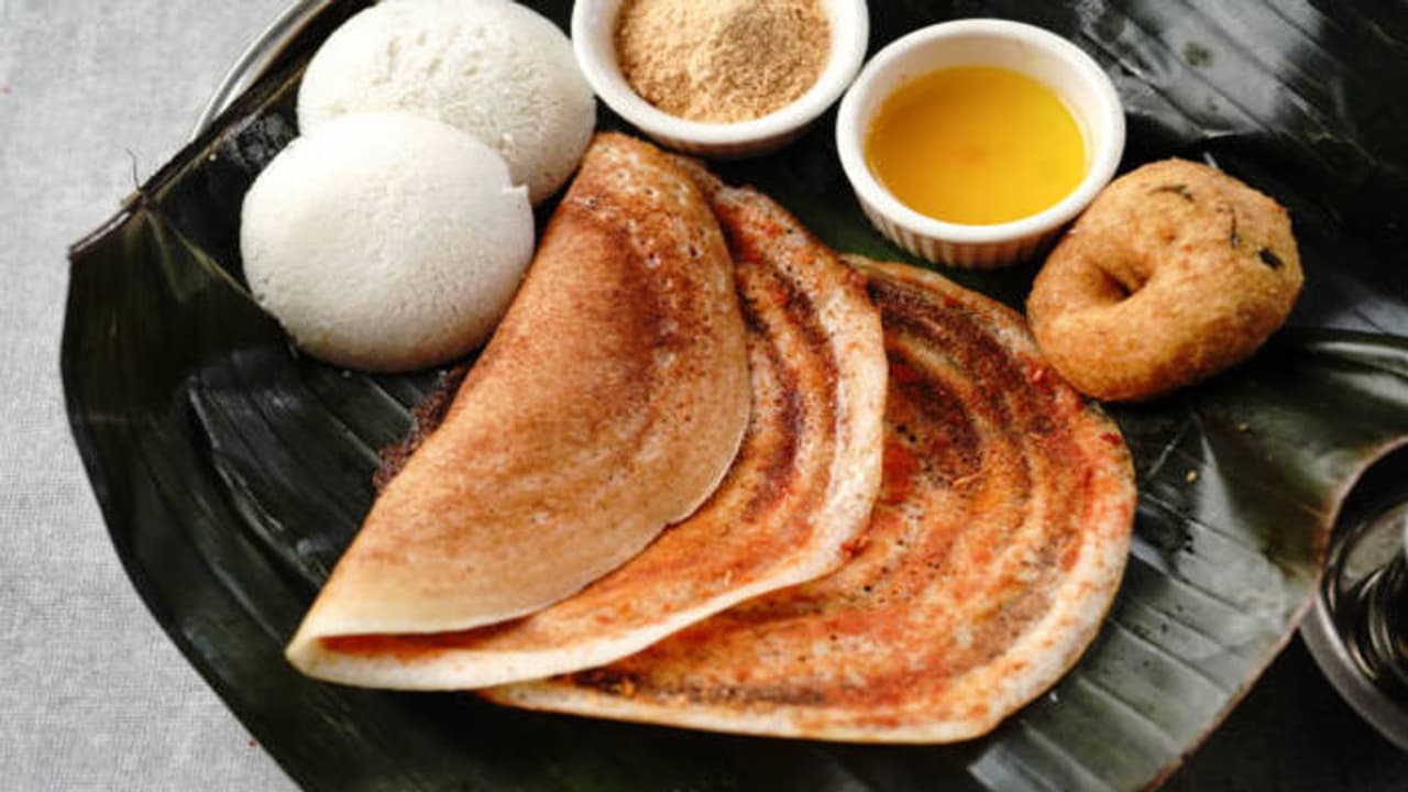 Idli vs Dosa: Which Dish Is Healthier for Breakfast?