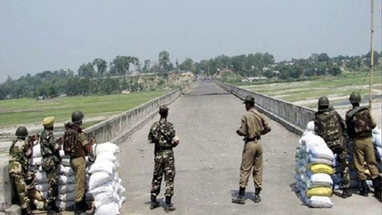 Now Nepal has shown eyes to India, is telling its land of border, work has also stopped Now Nepal has shown eyes to India, is telling its land of border, work has also stopped