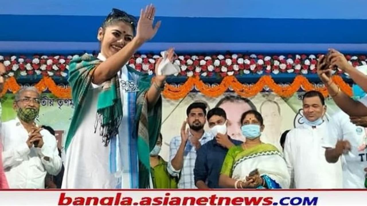 Image of saayani Image of saayani