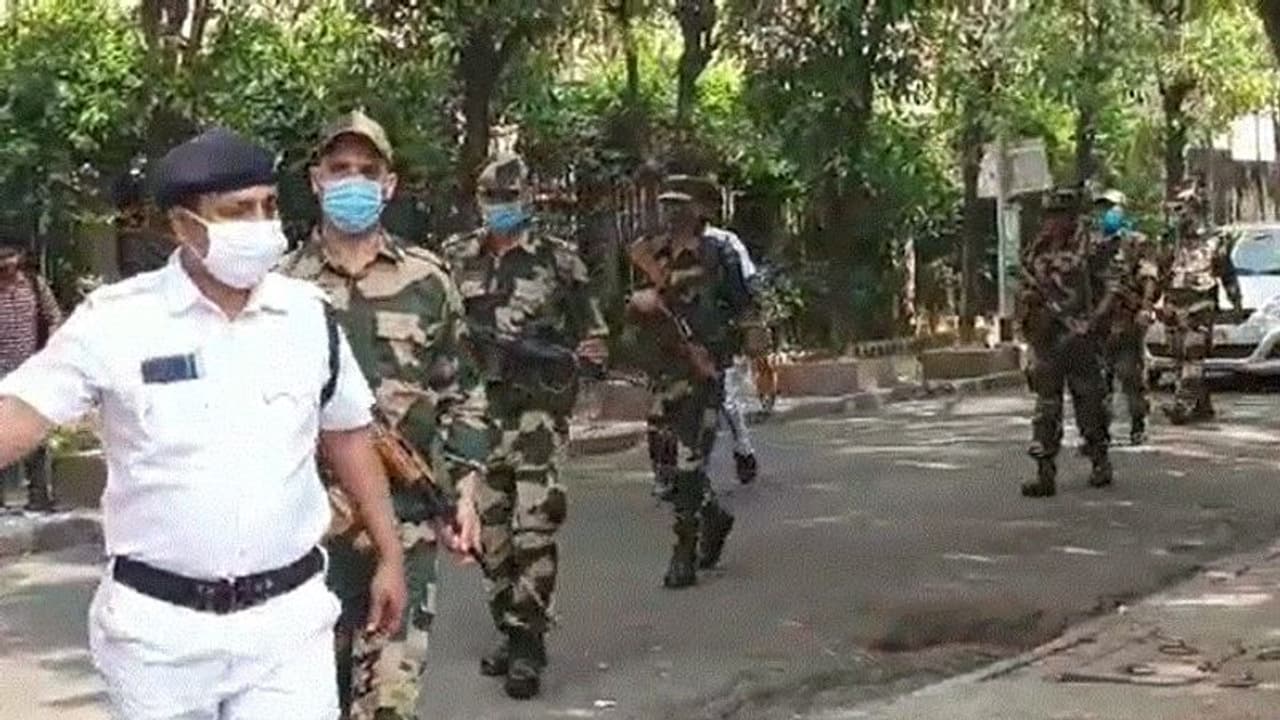 Image of Kolkata Police and Central Force