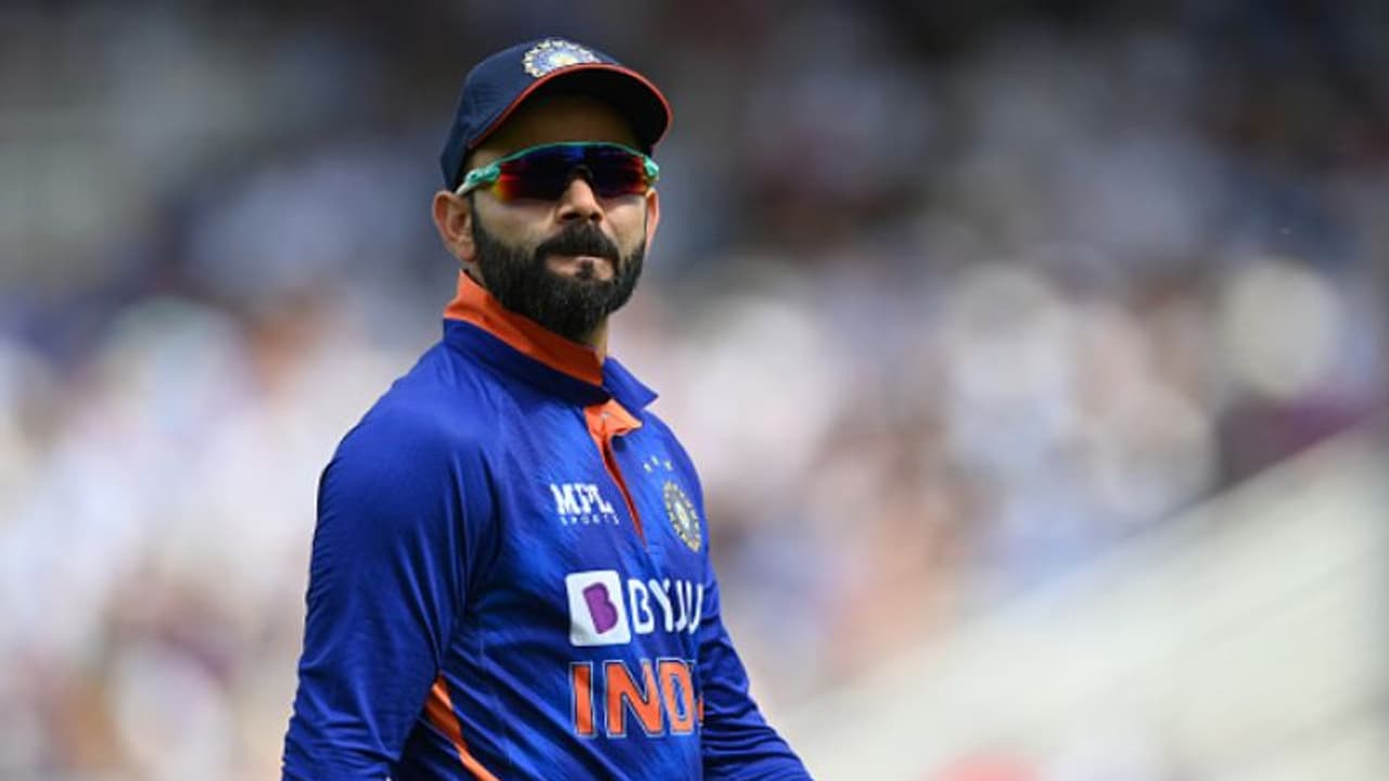 Not Ony Virat Kohli These Indian Cricketers inclued Rohit Sharma failed to score century for long time spb Not Ony Virat Kohli These Indian Cricketers inclued Rohit Sharma failed to score century for long time spb