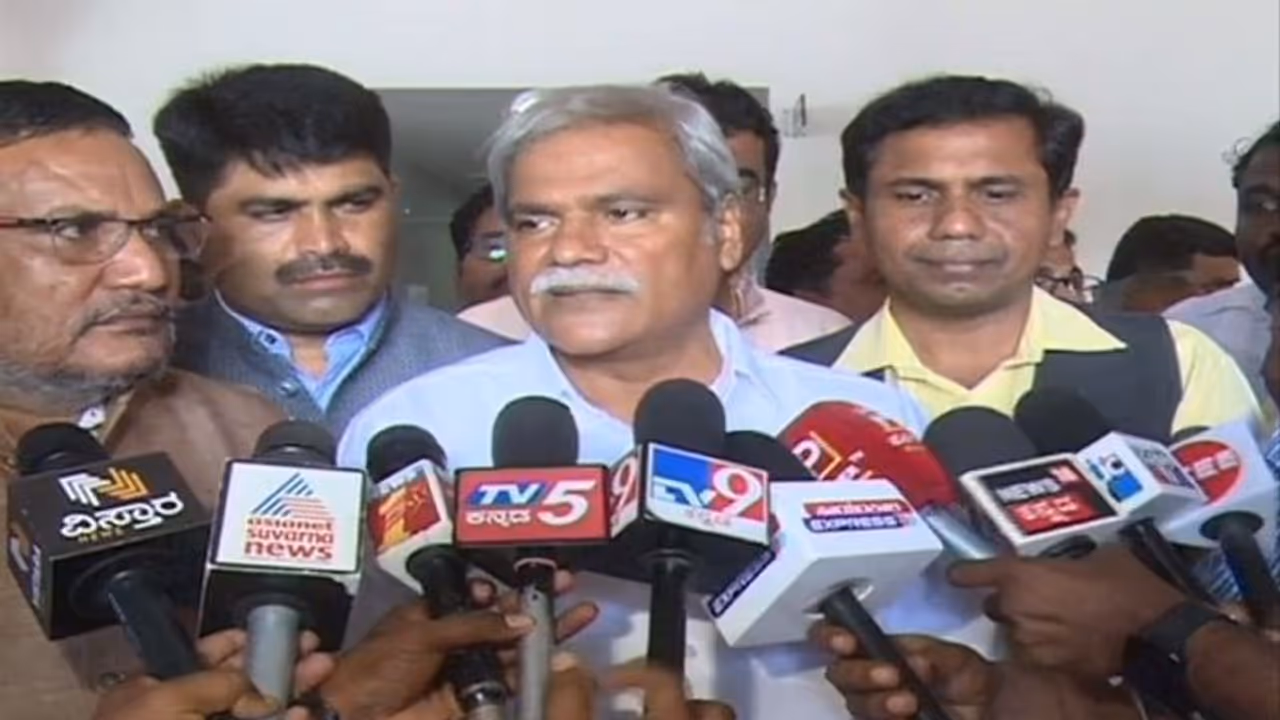 Minister Darshanapur statement on Siddaramaiah full term as CM