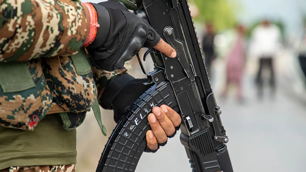 Indian Paramilitary soldier stands alert in Srinagar Indian Paramilitary soldier stands alert in Srinagar