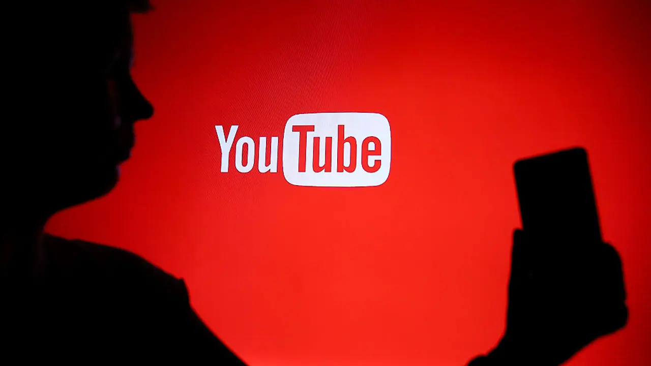 Pakistan BANS 27 YouTube channels of journalists politician for criticizing army