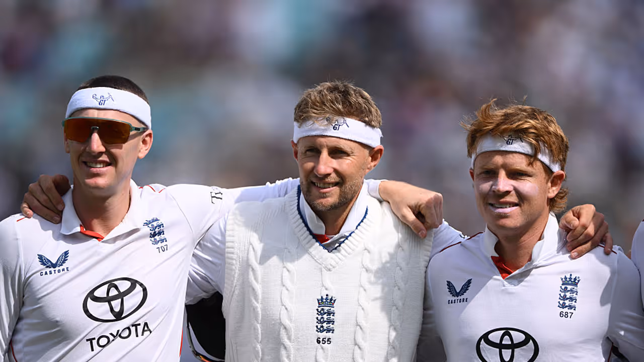 England Players Wearnig White Head Band