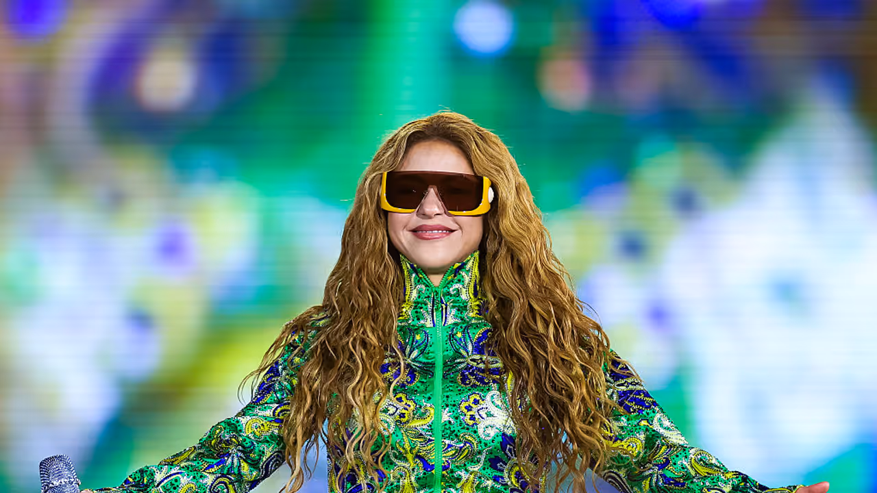 Shakira Shakira