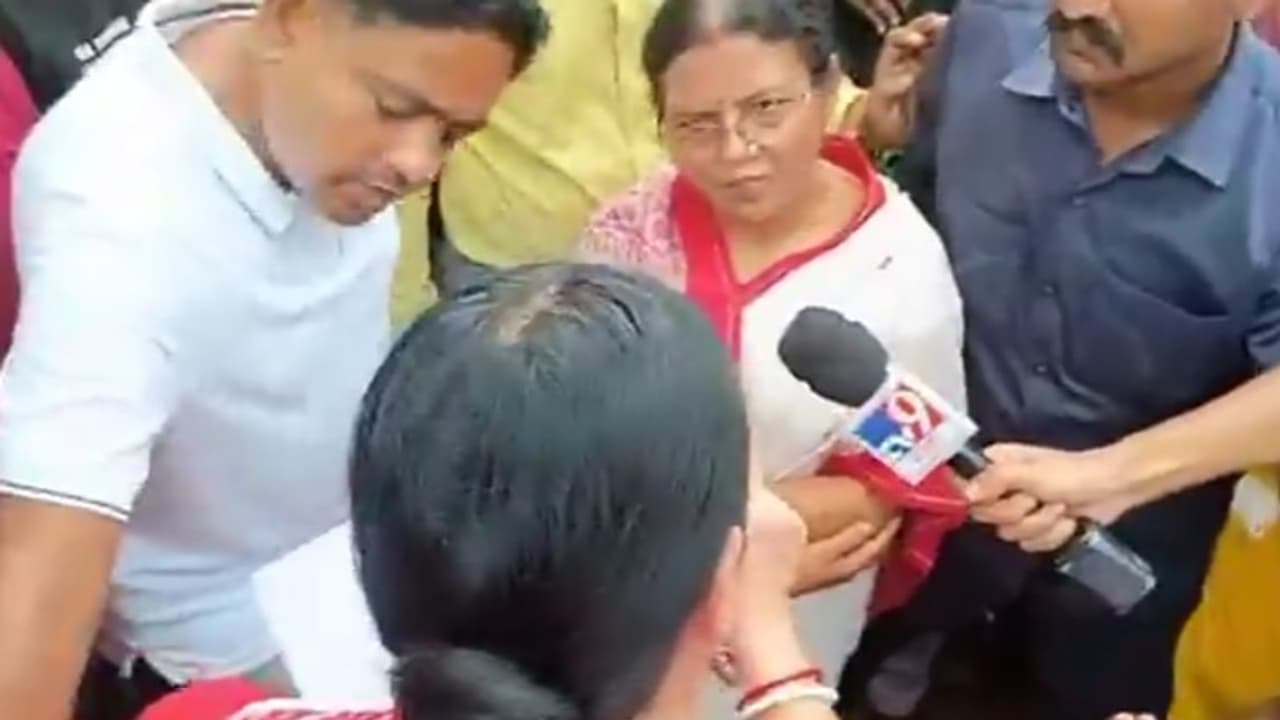 Pratima Mondal and Agnimitra Paul got involved in dispute overe rape and murder ofJayanagar minor bsm Pratima Mondal and Agnimitra Paul got involved in dispute overe rape and murder ofJayanagar minor bsm