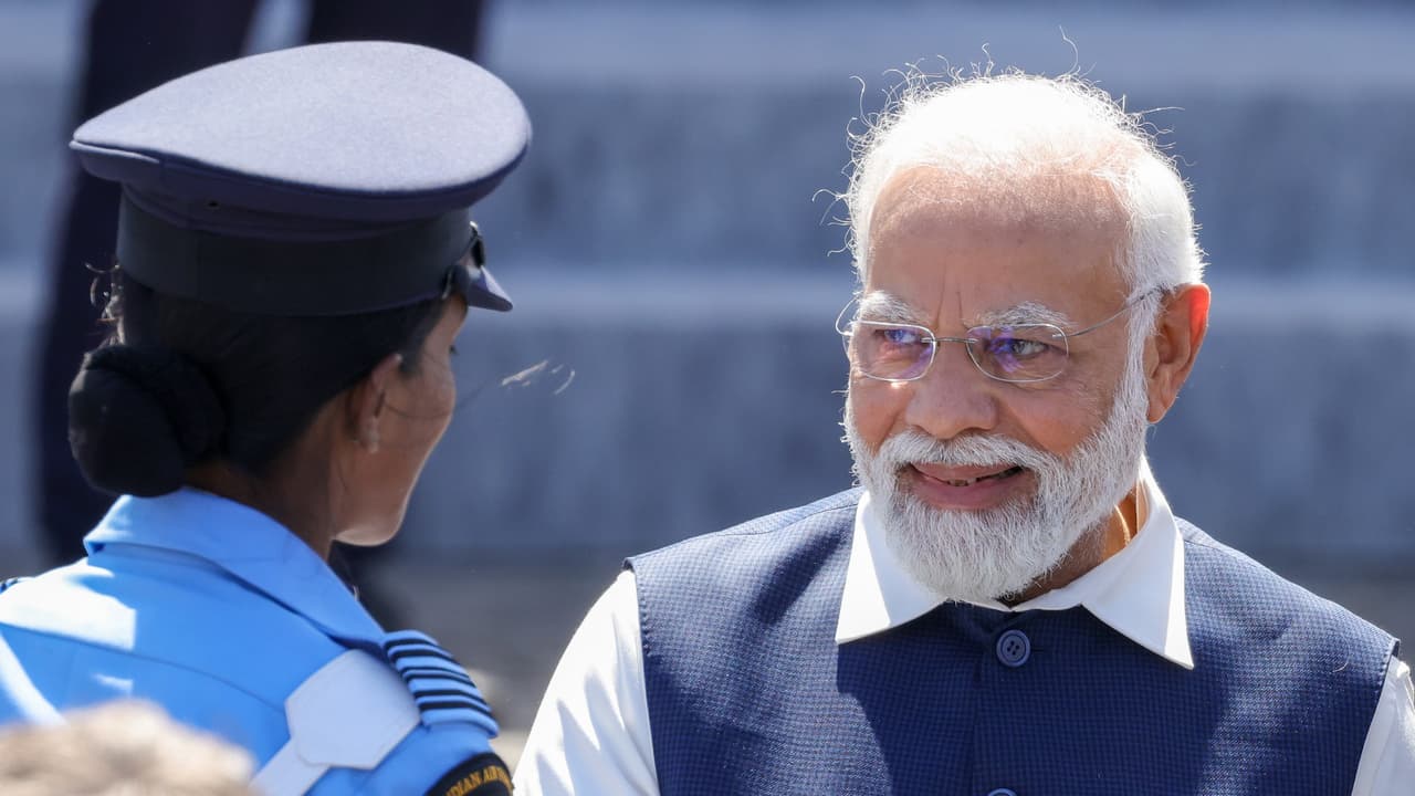 pm modi france press meet pm modi france press meet