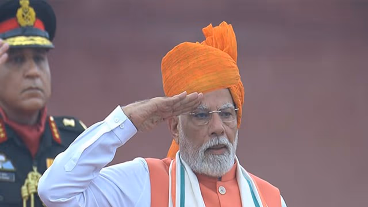 I Day 2025 PM Modi Addresses Nation Expresses Solidarity with Disaster Victims