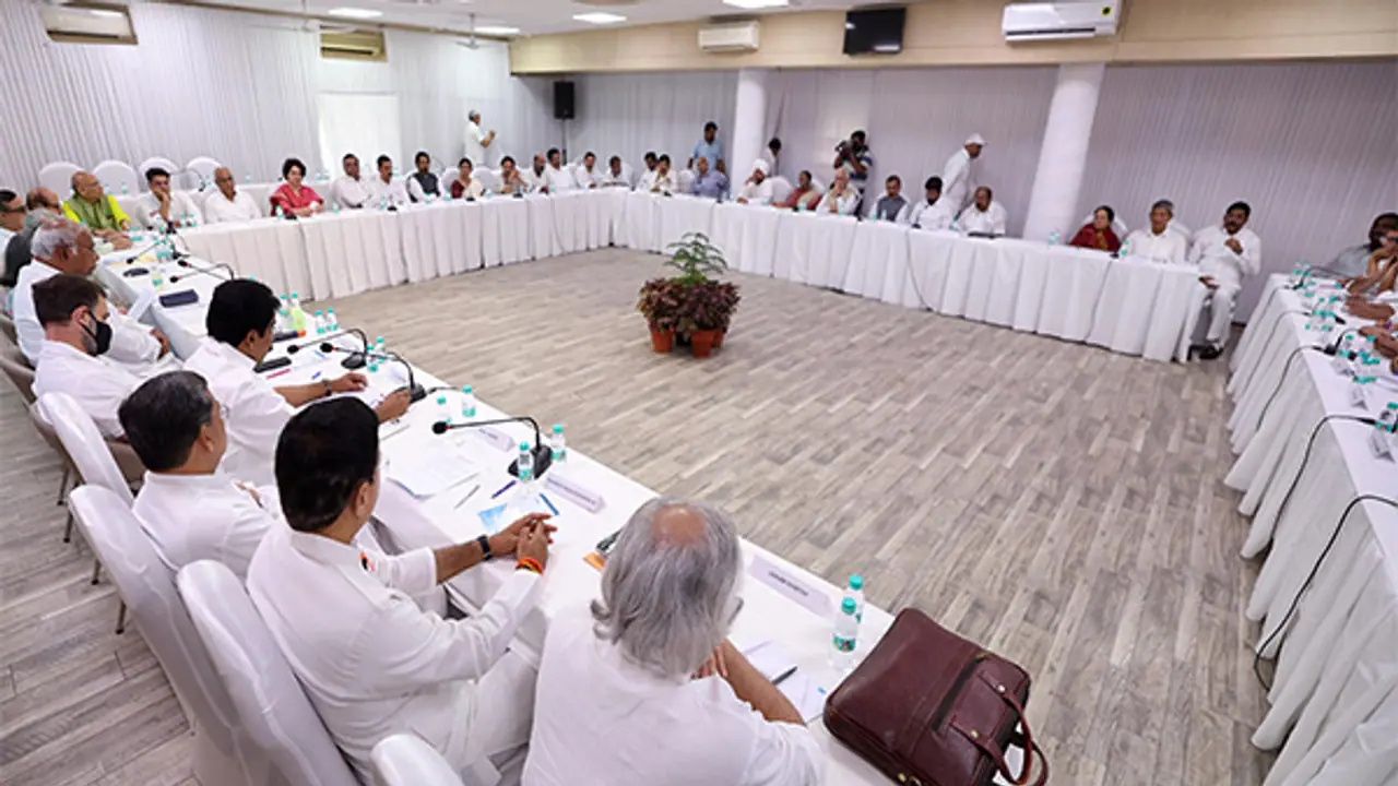 Visual from Congress Working Committee meeting. (Photo source: @kharge)