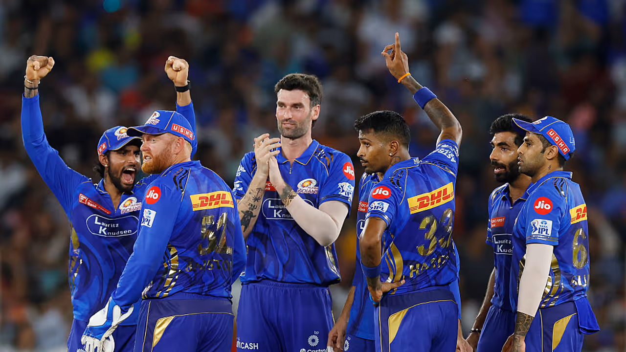 Hardik Pandya Faces Ultimate MI Captaincy Test Hardik Pandya Faces Ultimate MI Captaincy Test