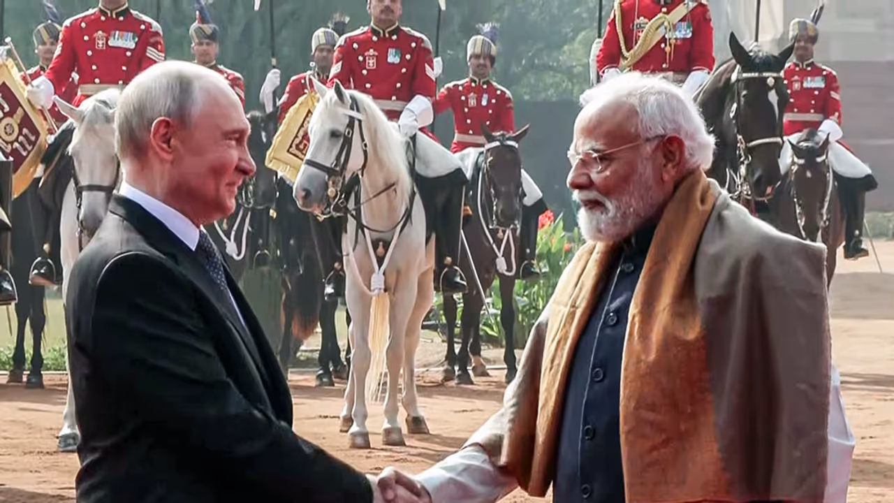Russian President Vladimir Putin with PM Narendra Modi in Delhi Russian President Vladimir Putin with PM Narendra Modi in Delhi