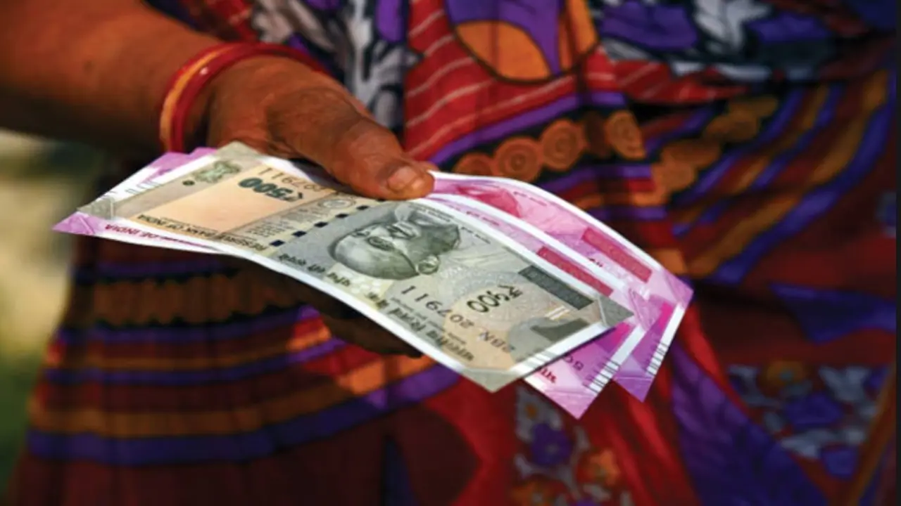 woman money woman money