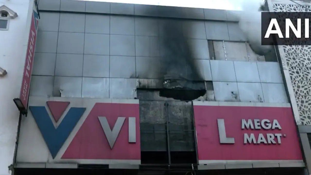 UPSC aspirant dies in Delhi's Karol Bagh fire