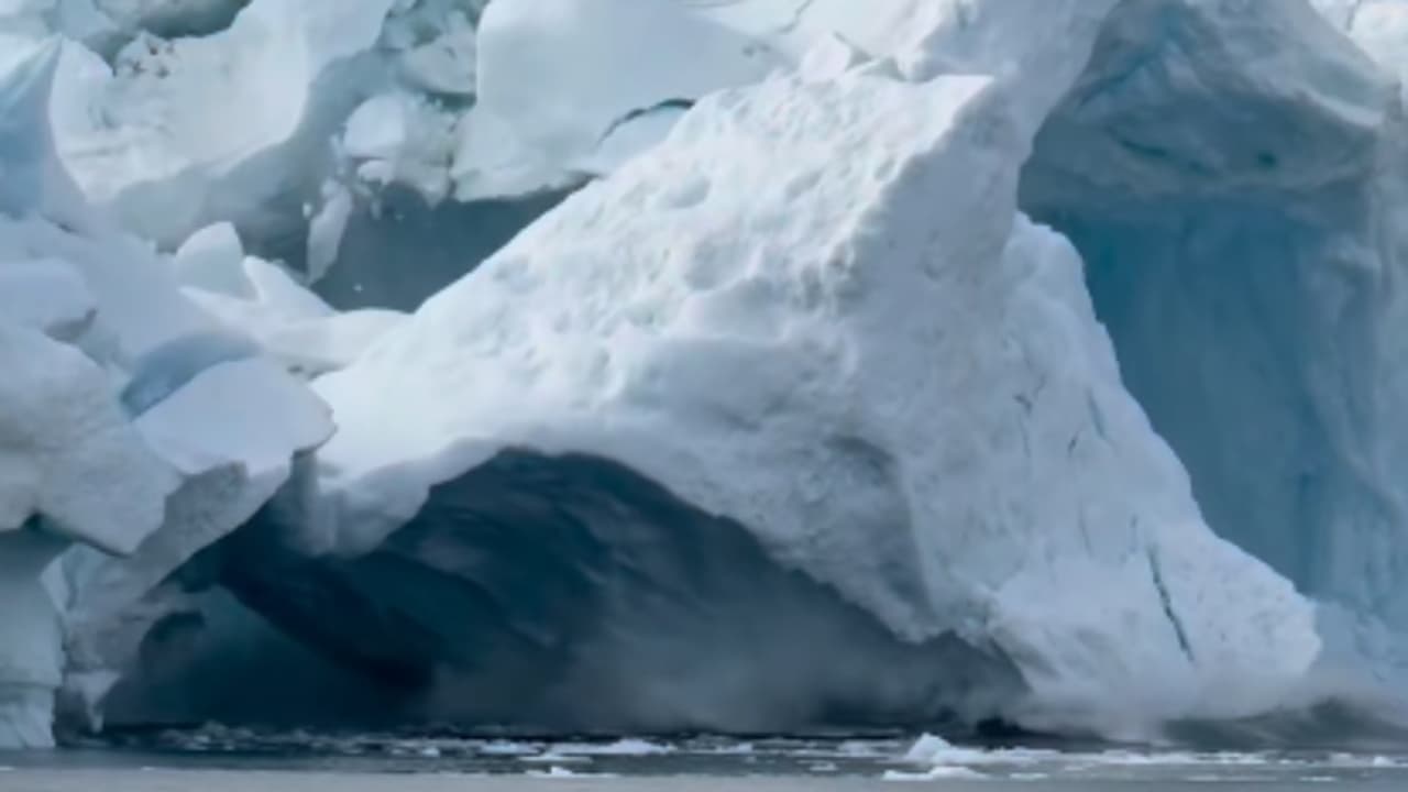 Breaking Of Massive Iceberg Sparks Global Warming Debate In Viral Video Breaking Of Massive Iceberg Sparks Global Warming Debate In Viral Video