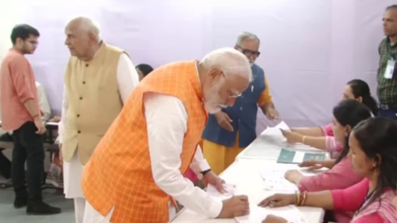 pm modi vote.j pm modi vote.j
