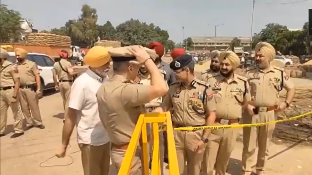 Punjab Police ASI Shot Dead During Motorcycle Patrol In Amritsar Punjab Police ASI Shot Dead During Motorcycle Patrol In Amritsar