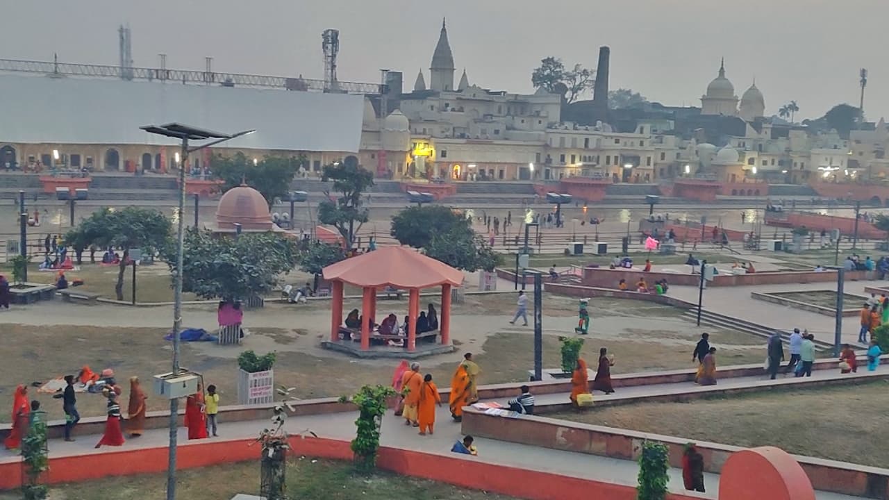 17 Ayodhya Mega Fountain Park