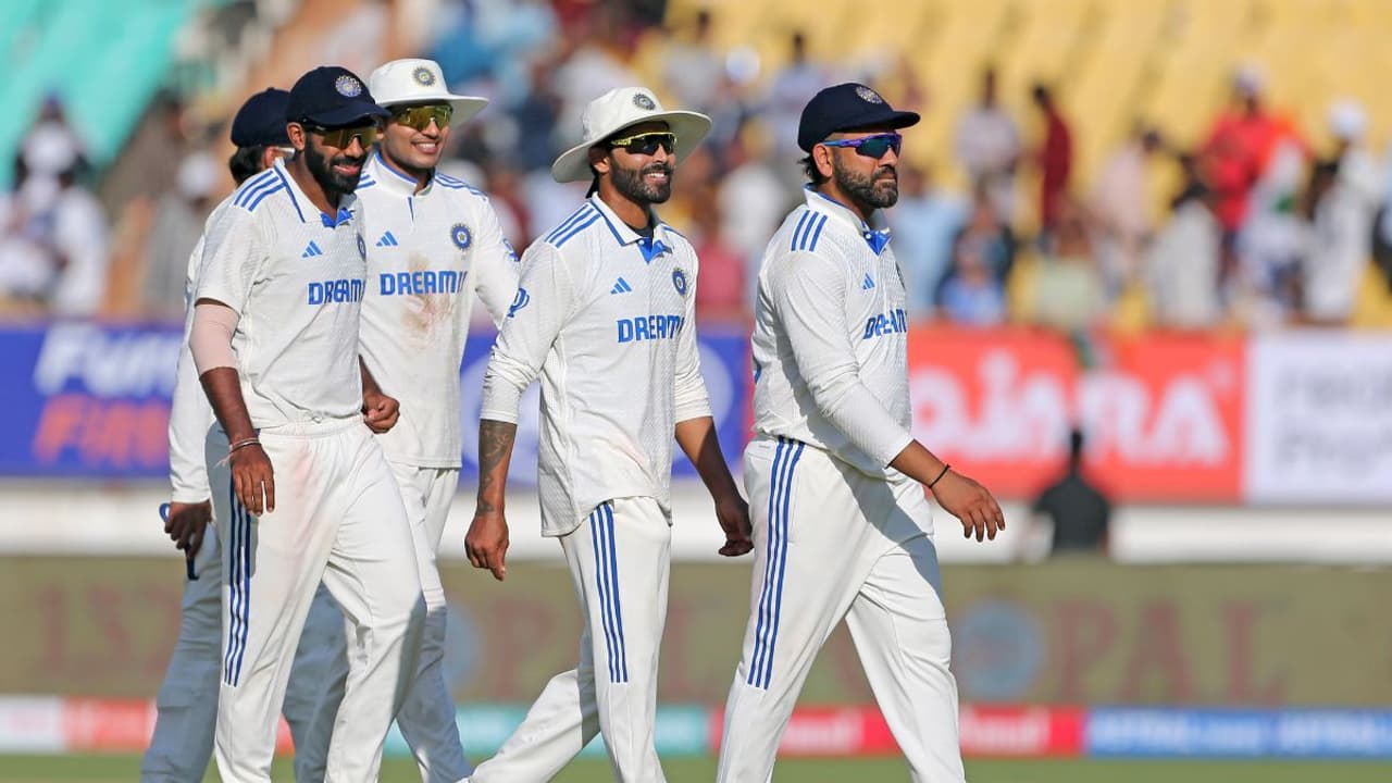 Rohit Sharma with team Rohit Sharma with team