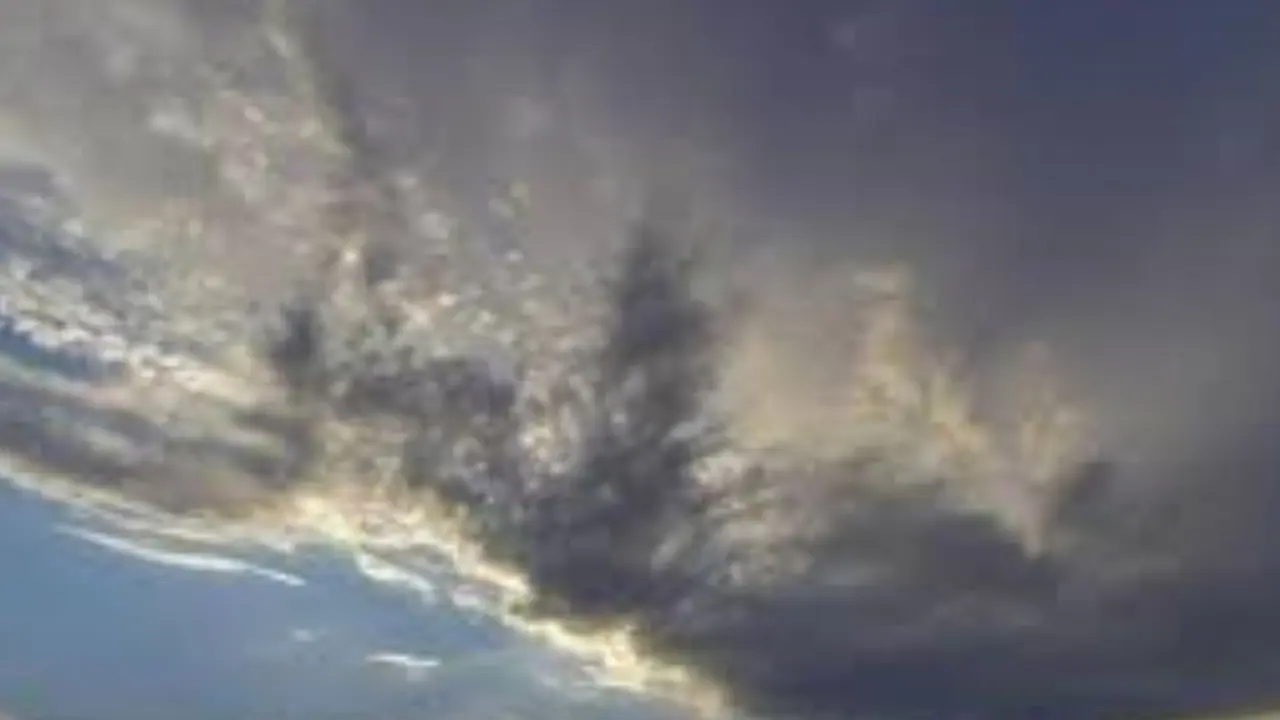 Cloud seeding In delhi