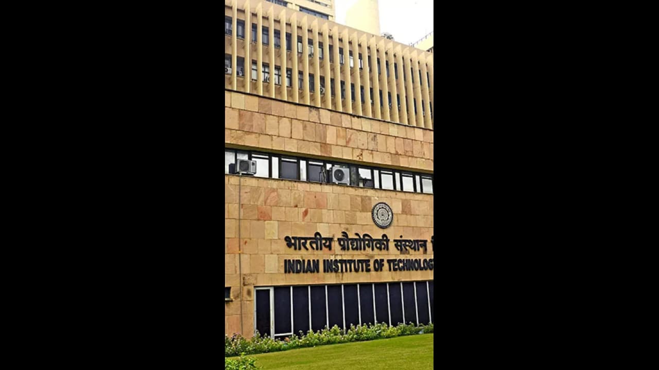 piyush goyal studying in Kota jail IIT JEE piyush goyal studying in Kota jail IIT JEE