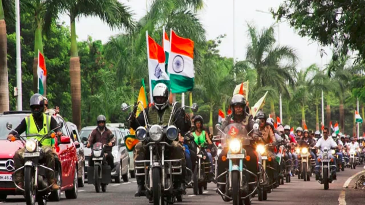 putting tiranga on vehicle rules putting tiranga on vehicle rules