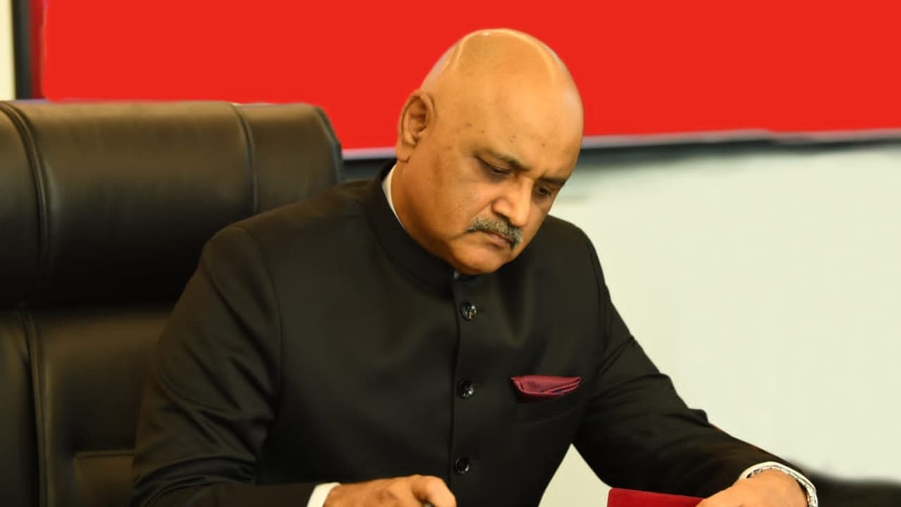 Who is praveen sood cbi director