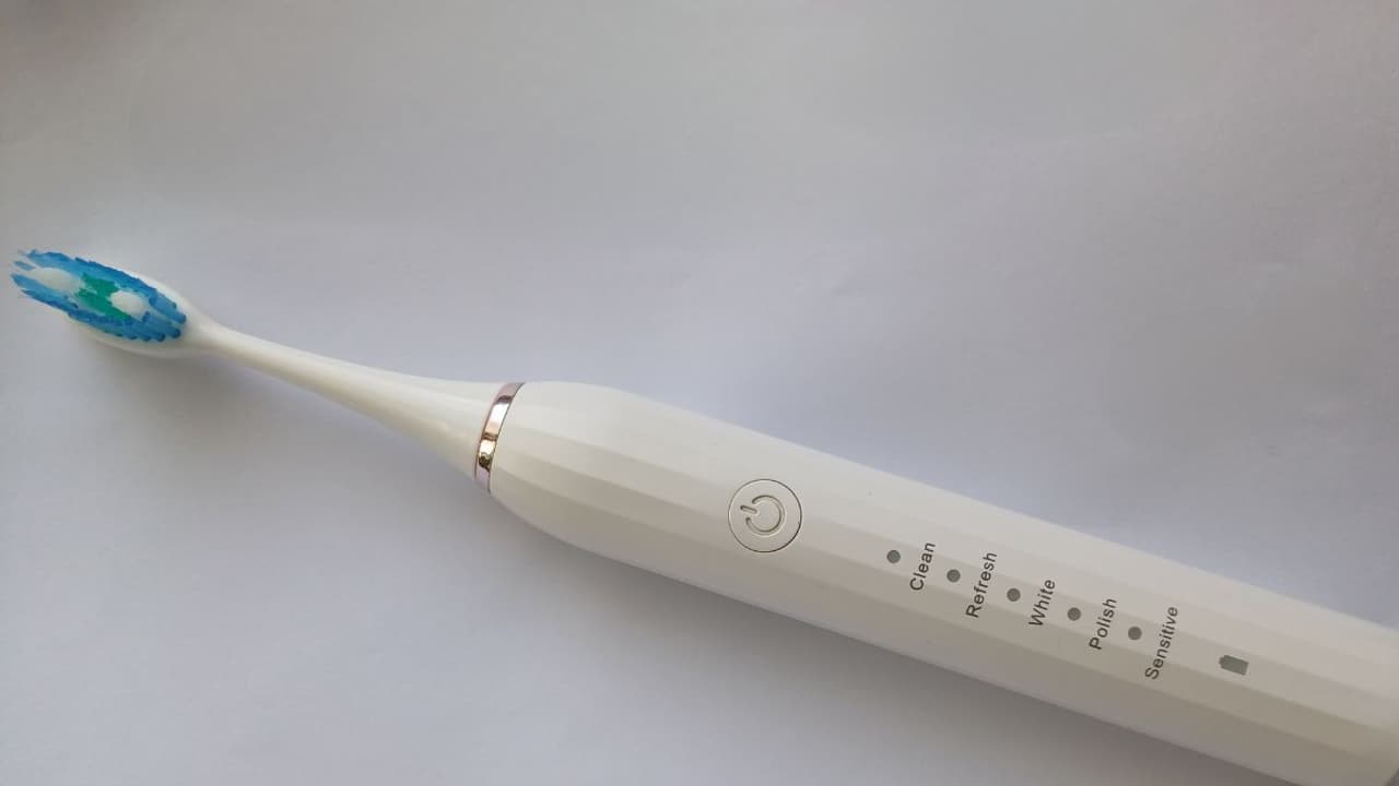 Electric Toothbrush से खुला पति का अफेयर