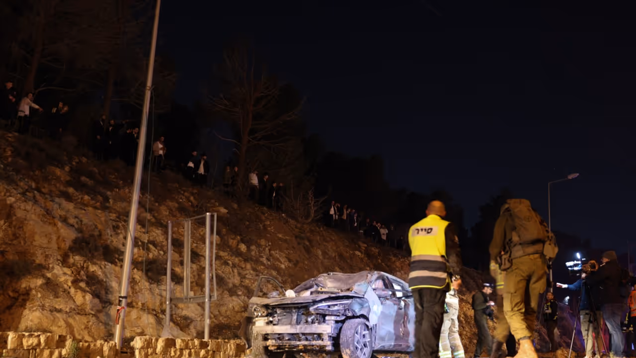 Israel Strikes Beirut After Hezbollah Rockets Israel Strikes Beirut After Hezbollah Rockets