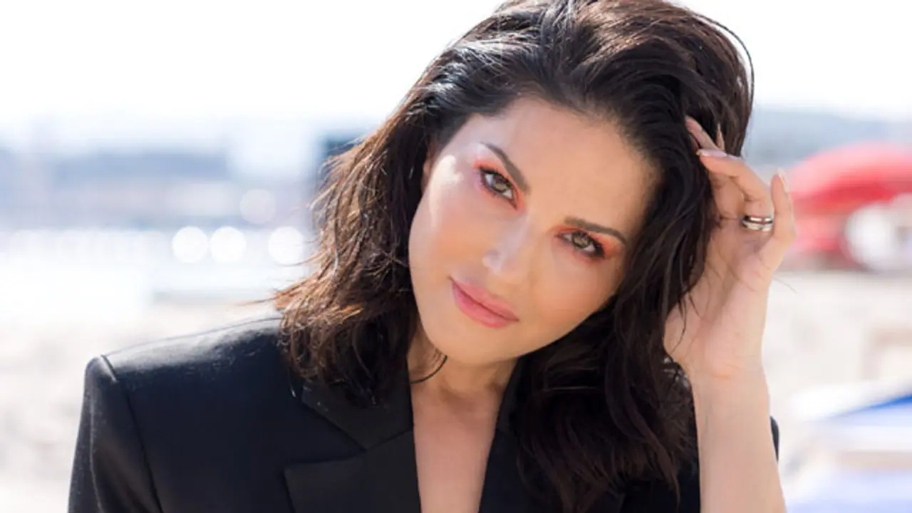 sunny leone birthday all about bollywood and south actress filmy career sunny leone birthday all about bollywood and south actress filmy career