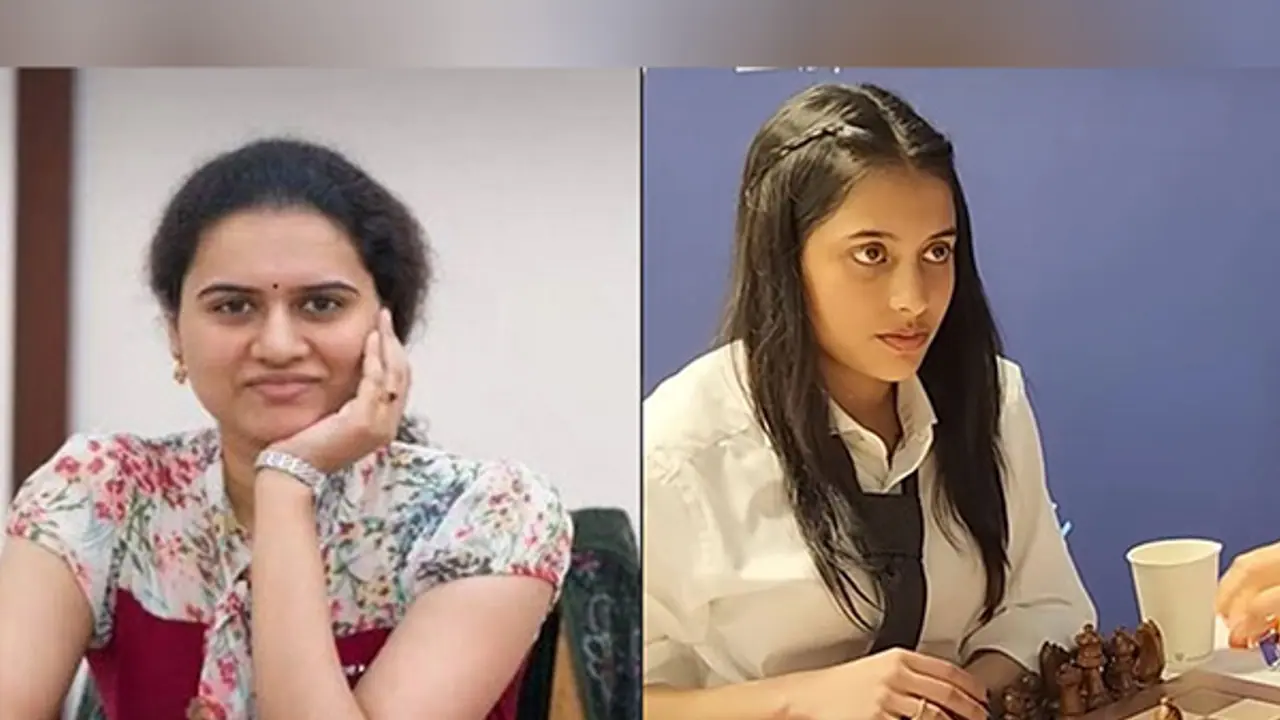 Koneru Humpy and Divya Deshmukh (Photo: ANI)