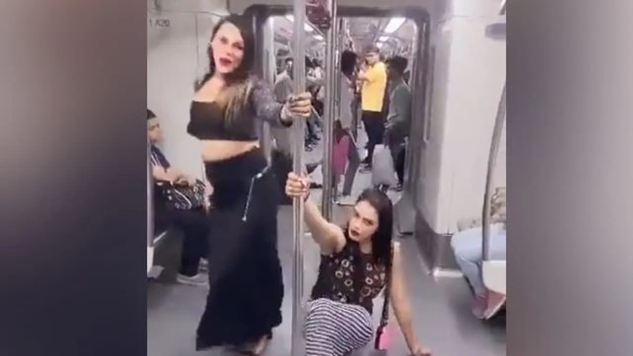 delhi metro dance video