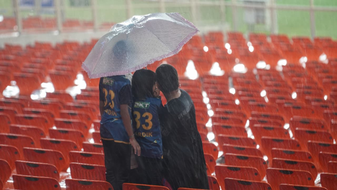 Cricket fans Cricket fans