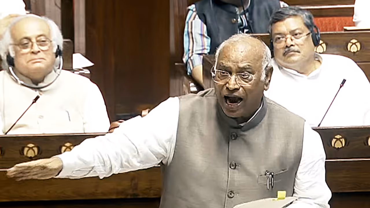 Mallikarjuna Kharge vande mataram row mallikarjun kharge hits back at bjp criticism Mallikarjuna Kharge vande mataram row mallikarjun kharge hits back at bjp criticism