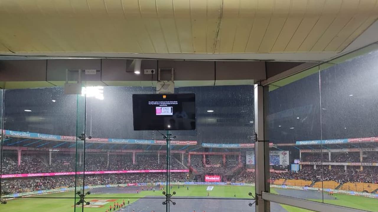 India vs South Afirca Bengaluru Chinnaswamy Stadium Rain stops play India vs South Afirca Bengaluru Chinnaswamy Stadium Rain stops play