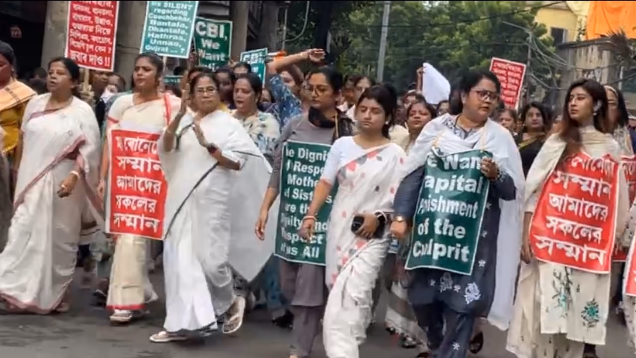 Mamata Banerjees protest against the murder and rape of a student at RG Kar Hospital bsm