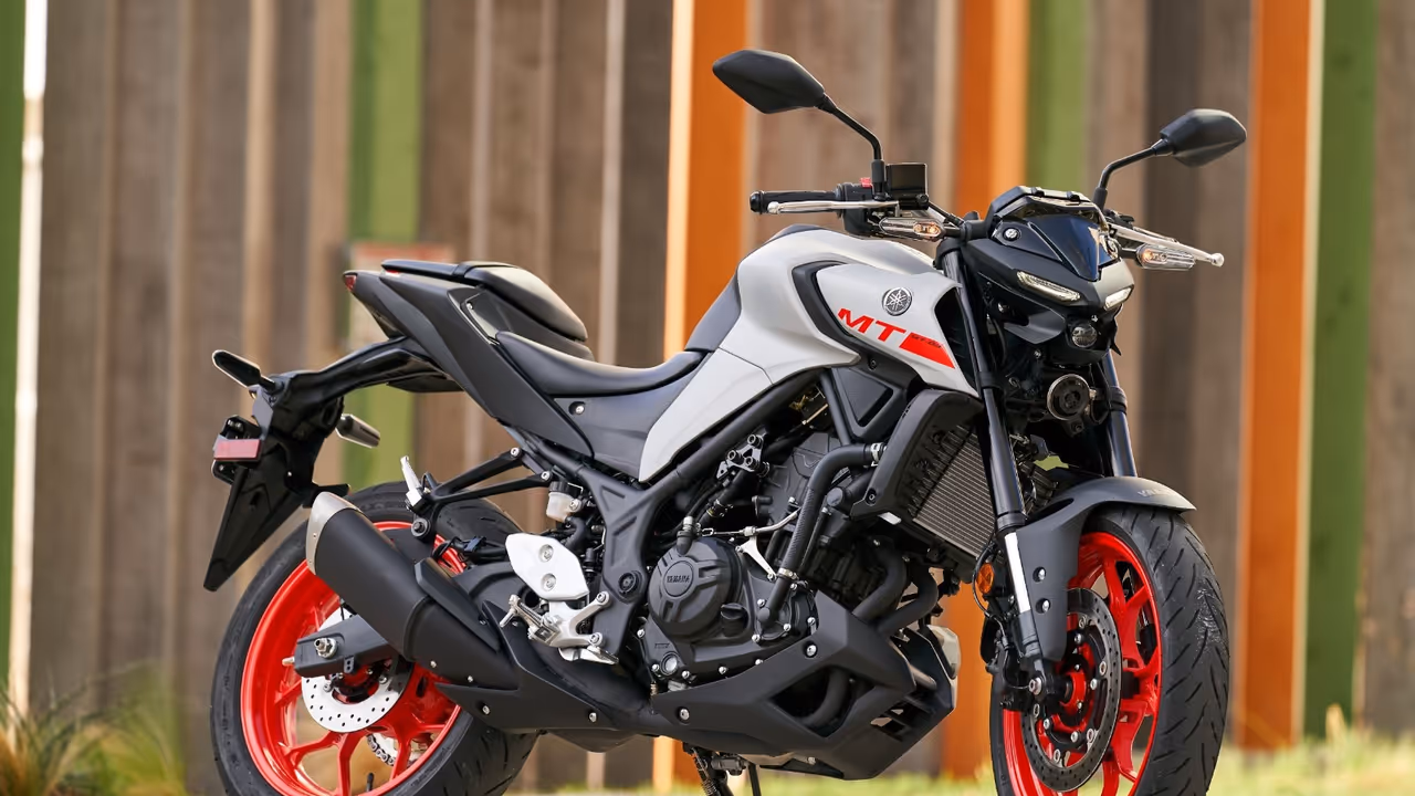 Yamaha R3 and MT 03 Price Drop India