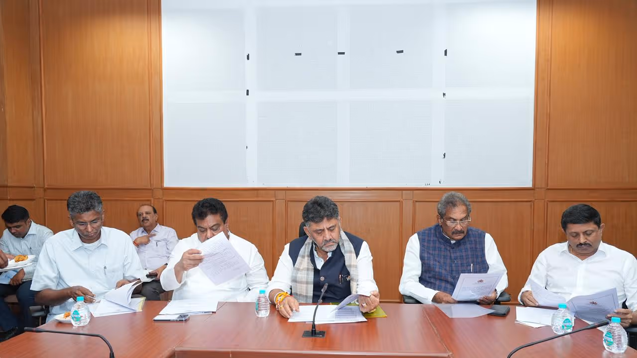 DK Shivakumar and committe meeting DK Shivakumar and committe meeting