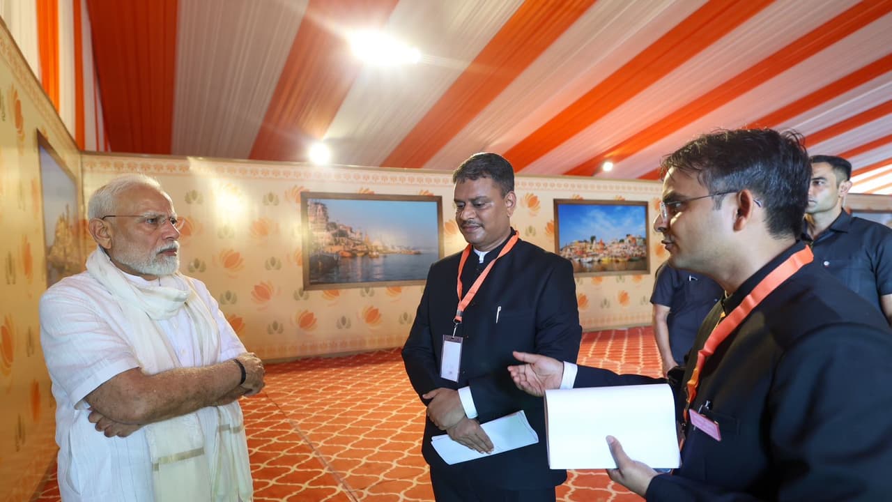 PM Modi assesses Varanasi flood situation and launches development projects