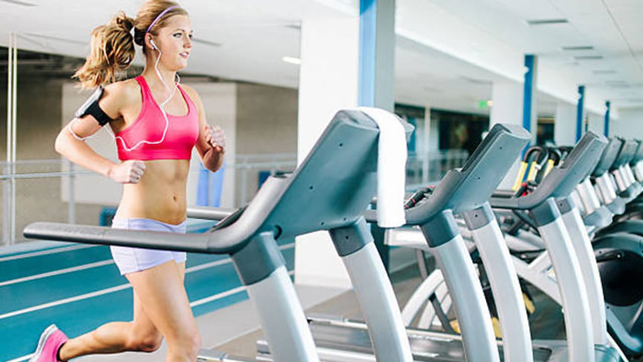 Walking Pad or Treadmill: Which is Better for Home Fitness Walking Pad or Treadmill: Which is Better for Home Fitness