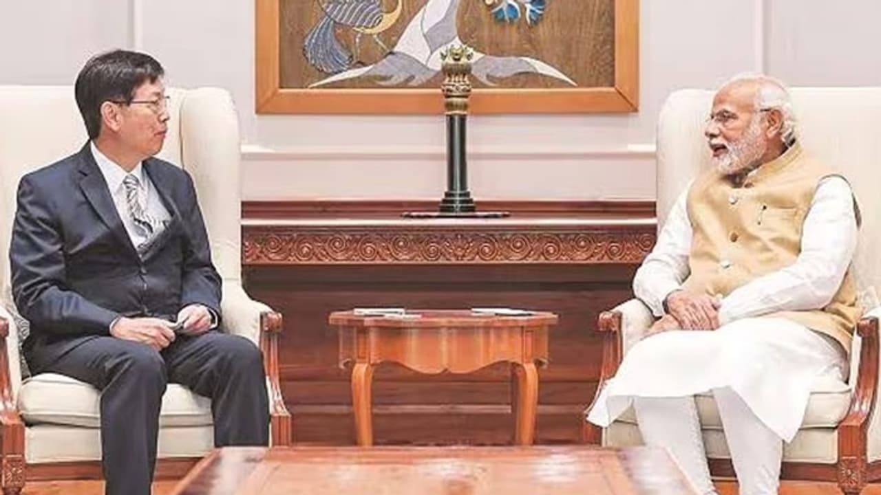 Foxconn Chairman Young Liu PM Modi Foxconn Chairman Young Liu PM Modi