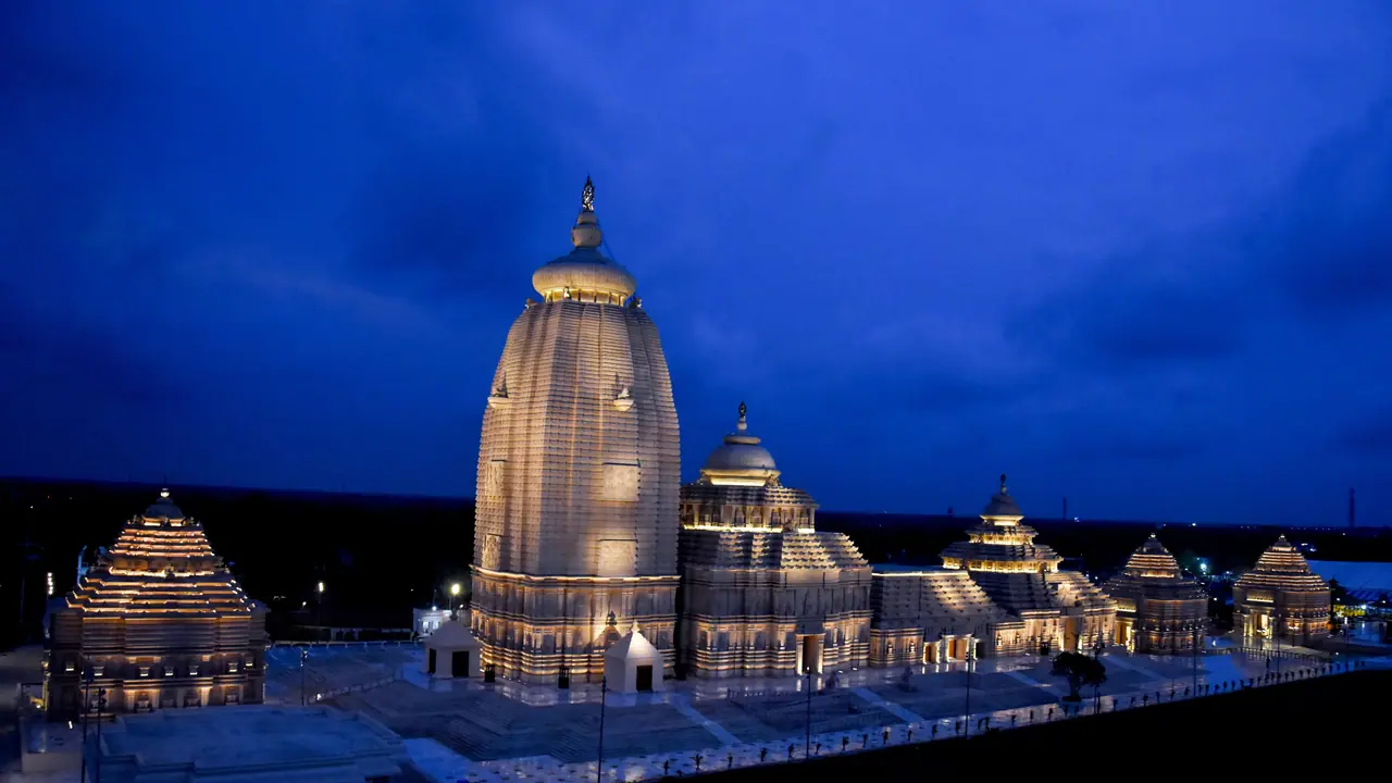 An illuminated view of the Digha Jagannath Temple An illuminated view of the Digha Jagannath Temple