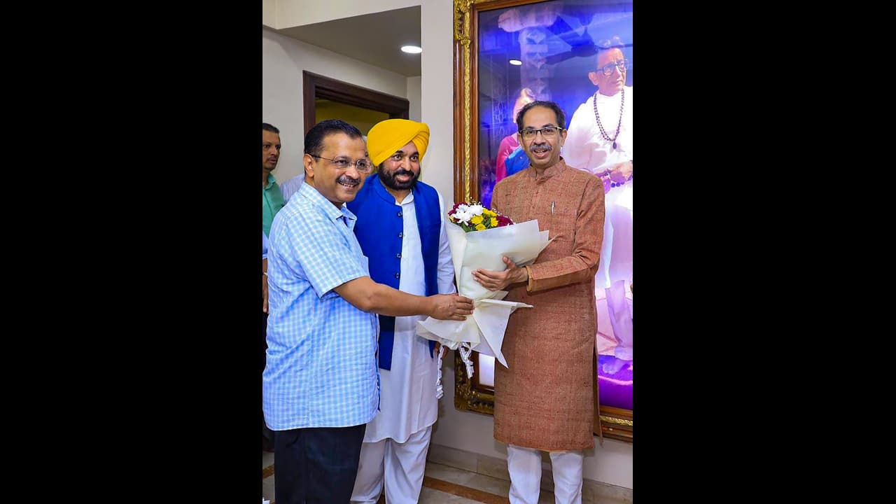 kejriwal thakrey meeting kejriwal thakrey meeting