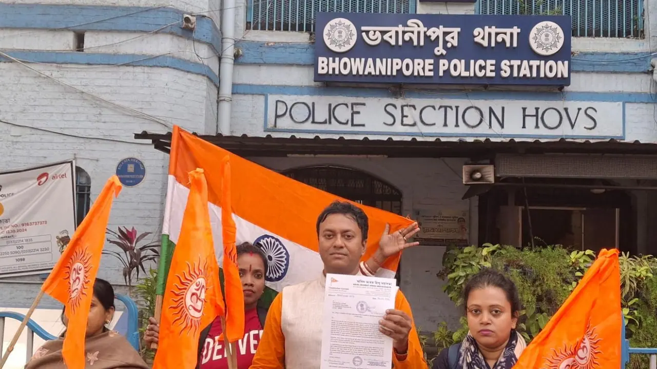 Hindu Mahasabha files FIR against Rahul Gandhi for insulting Netaji bsm